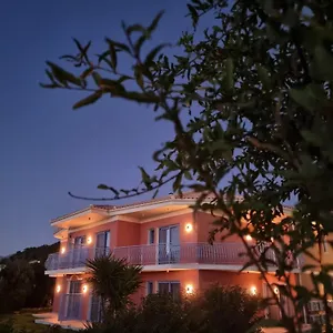 Julietta Aparthotel